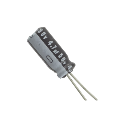 Capacitor Electrolítico de Aluminio, Radial de 4.7 µFd, 50 Vcc, 105 °C, 5 x 11.7 mm.